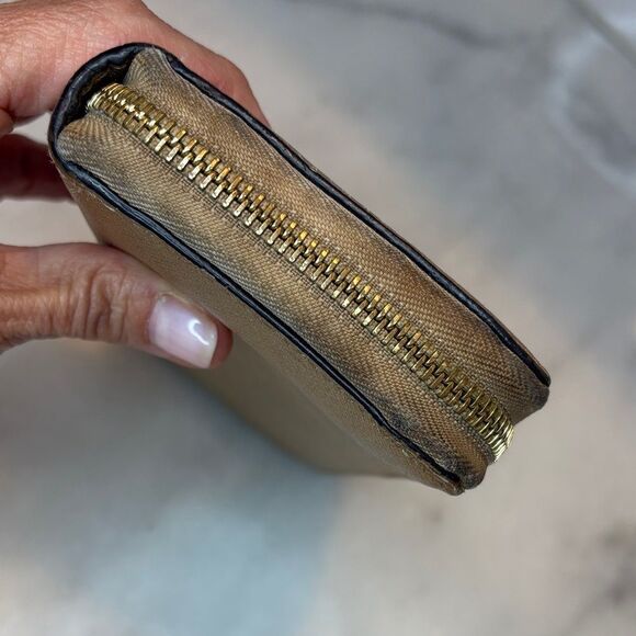 Michael Kors Saffiano Leather Full Zip Jet Set Continental Wallet - Picture 10 of 16